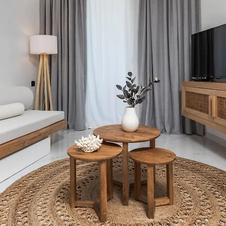 M Superior Naxos Town Apartment