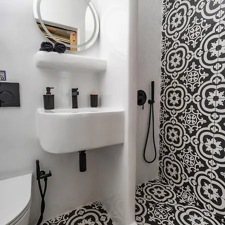 M Superior Naxos Town Naxos City