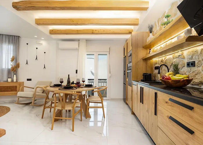 M Superior Naxos Town