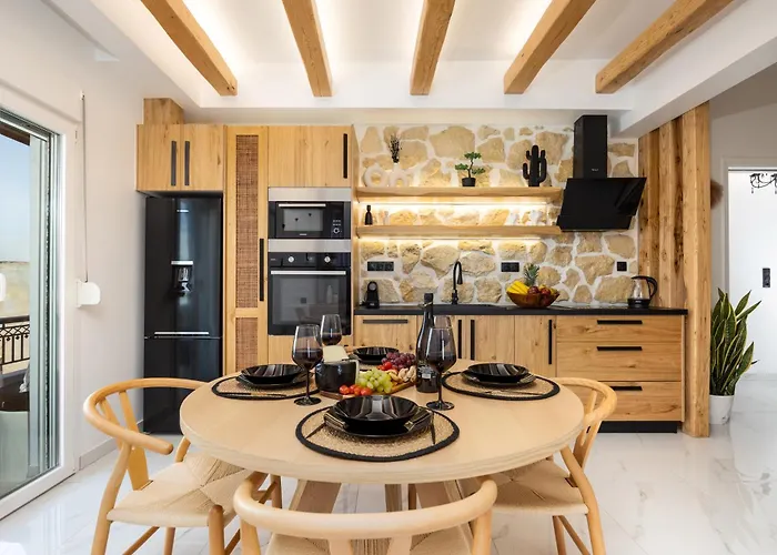 M Superior Naxos Town