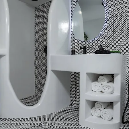 M Superior Naxos Town Naxos City