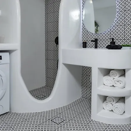 M Superior Naxos Town