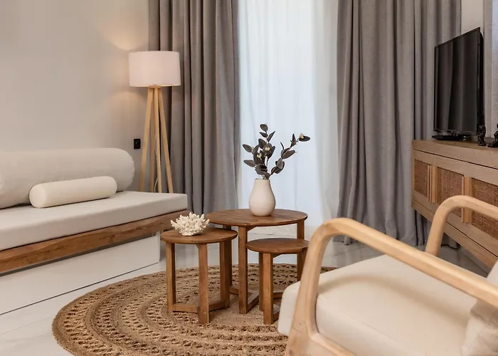 M Superior Naxos Town *