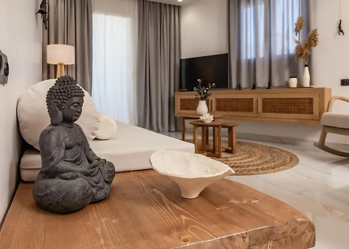 M Superior Naxos Town