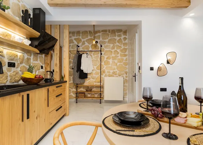 M Superior Naxos Town Naxos City